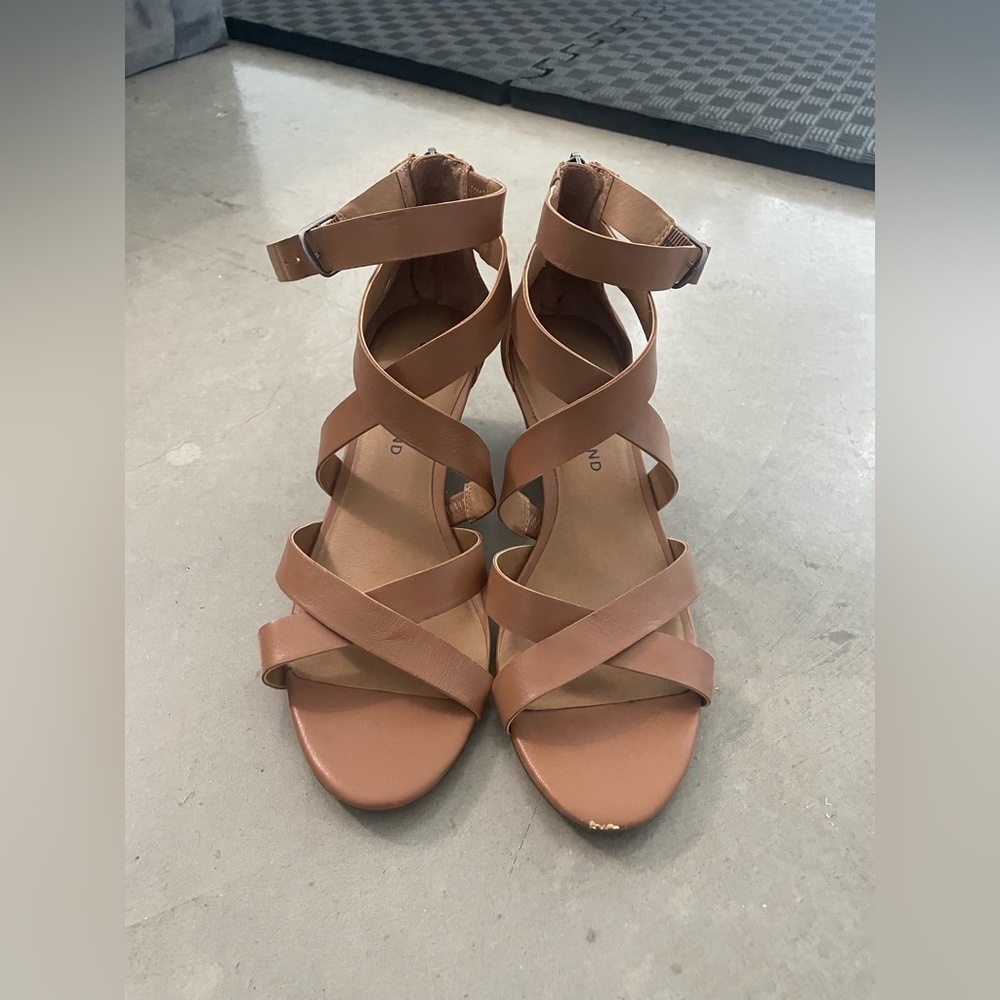 Lucky wedges
